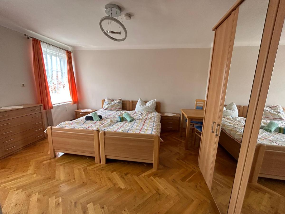 Grosse Ferienwohnung Klagenfurt am Wörthersee Extérieur photo